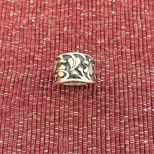 SILPADA Sterling Silver Floral Vine Holly Trinity wide band Sz 8 R1686 EUC